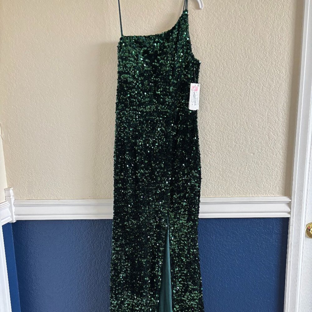 NEVER WORN- Brand New Midnight Doll - One shoulder Prom Dress with slit (0)